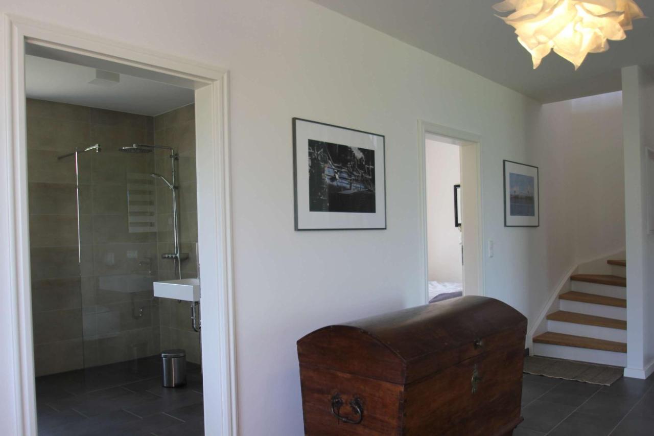 Wassernahes Ferienhaus Mit Meerblick Und Schwimmbadnutzung In Sellin - Ferienhaus Rohrweihe Гагер Экстерьер фото