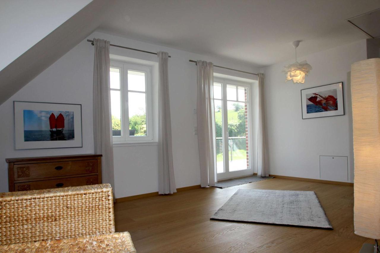 Wassernahes Ferienhaus Mit Meerblick Und Schwimmbadnutzung In Sellin - Ferienhaus Rohrweihe Гагер Экстерьер фото