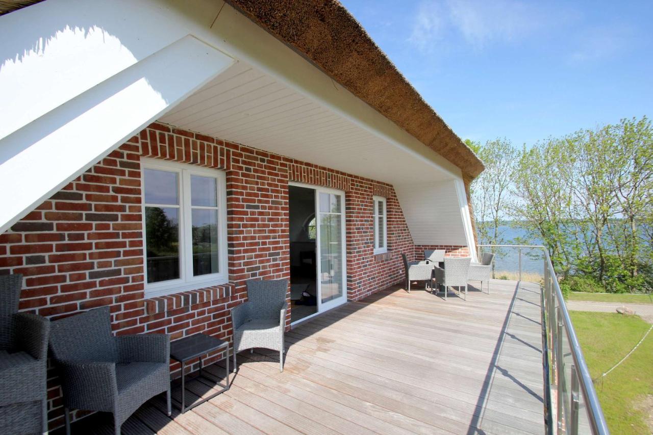 Wassernahes Ferienhaus Mit Meerblick Und Schwimmbadnutzung In Sellin - Ferienhaus Rohrweihe Гагер Экстерьер фото